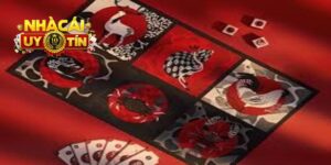 Để chơi bầu cua, cần có bộ dụng cụ với ba viên xúc xắc